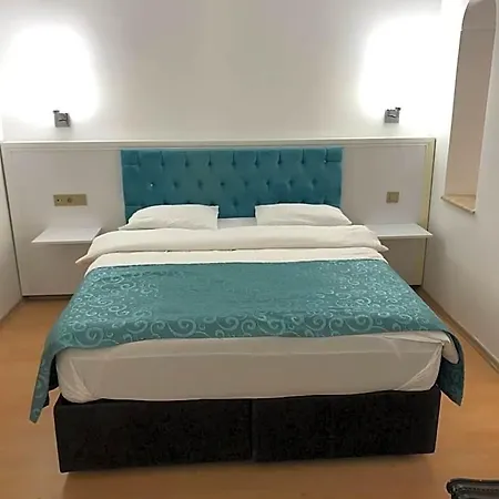 Urcu Hotel