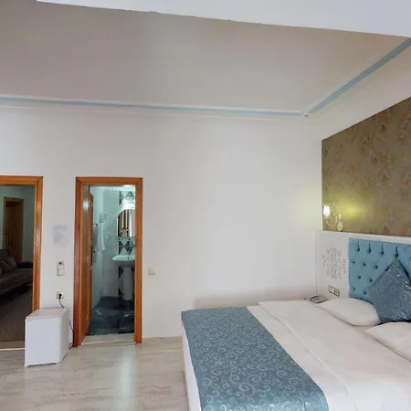 Urcu Hotel 3*
