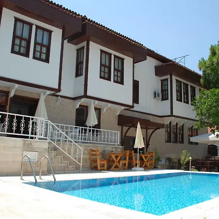 Urcu Hotel 3*